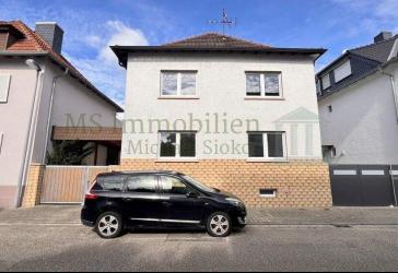 ** Charmantes Einfamilienhaus in zentraler Lage in Lampertheim - viel Platz für die ganze Familie **