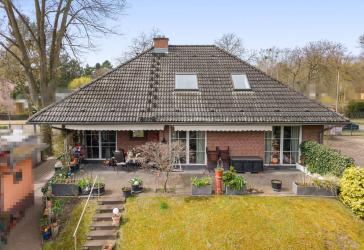 Schönes Ein- bis Zweifamilienhaus mit Einliegerwohnung im modernen Landhausstil in bester Villenlage