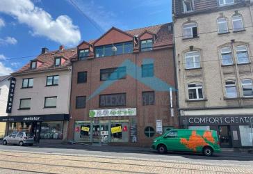 Gepflegte Büroetage mit Balkon nähe DEZ!