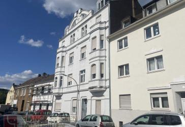 Gut Investiert: umfassend modernisiertes Mehrfamilienhaus