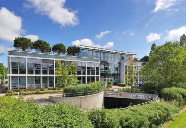 BÜROKOMPASS - Repräsentative Büroflächen im Medienpark, Dachterrasse, Kühlung