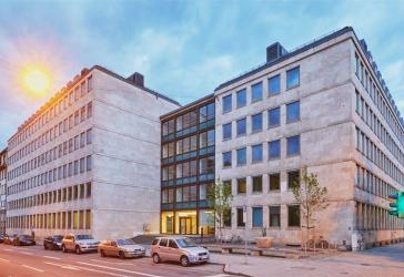 BÜROKOMPASS - Direkt an der Isar: Hochwertige Büroflächen im Lehel