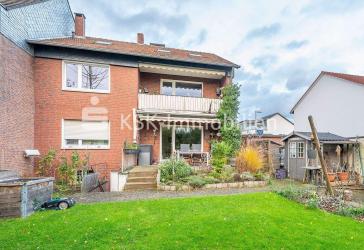 Wohnen und Vermieten in beliebter Lage: Nur eine Wohnung vermietet - Viel Raum für Ihre Pläne!