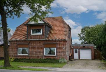 Neuer Preis ! Dauerwohnsitz oder Ferienobjekt an der Nordseeküste. Gepflegtes EFH mit Einliegerwohnung.