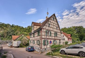 Zentral gelegenes Mehrfamilienhaus mit sechs Wohneinheiten