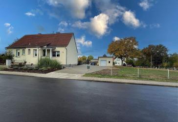 Ihr neues Zuhause in Schkölen - Modernes Wohnen trifft ländlichen Charme