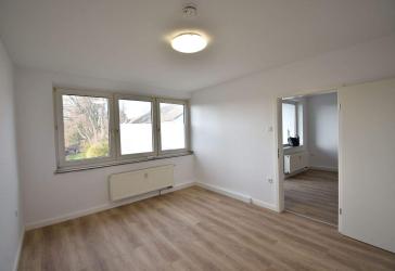 Mit Balkon! Renovierte 2-Zimmer-Whg in OB-Sterkrade
