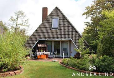 Modernisiertes Ferienhaus mit stabilen Mieteinnahmen in Dorum-Neufeld