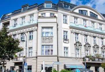 Vermietete helle 4-Zimmer-Gründerzeitwohnung in Friedenau mit guter City-Anbindung +Provisionsfrei+