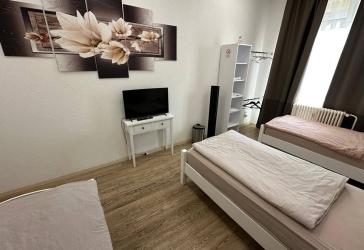 Möblierte Zimmer mit eigener Dusche/WC in Heilbronn Untereisesheim mieten - Ideal für Aufenthalte ab 1 Monat