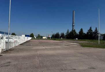 Teilumzäunte Freifläche mit Stromversorgung - direkt an der A71 - ab sofort