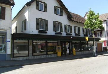 Ladenlokal in bester Geschäftslage von Baiersbronn mit großer Schaufensterfläche