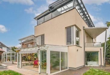 Exklusives ZFH mit Wellnessbereich