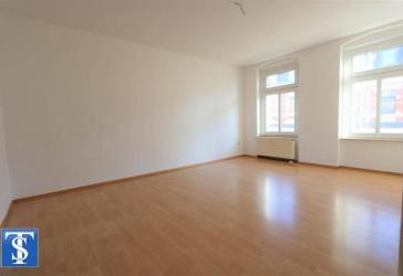 Objekt-Nr.: 2424 - Schöne bezugsfreie 3-Zimmer-ETW mit Wanne und Balkon im 2. OG zentrumsnah in Plauen