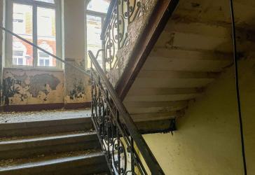 Stadtteilprägendes, großes Eckhaus zur Sanierung