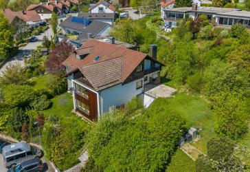 Provisionsfrei - Großzügiges Haus mit ELW & schönem Garten - ideal für Ihre große Familie