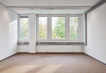 TEILBARES BÜRO IN BERLIN - MIT TEEKÜCHE & STELLPLATZ!*
