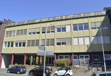 040/002 - Büro mit 7 Büroräumen und kleiner Küche im 1. OG links/mitte zu vermieten