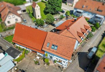 Vielseitige Anlageimmobilie in zentraler Lage von Straubenhardt mit Gastronomie & Wohneinheiten