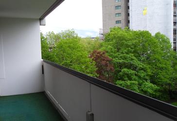 Freiwerdende sonnige 3 Zimmerwohnung mit 2 Balkone