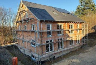 Geräumige Doppelhaushälfte mit Garage in Fahrenzhausen zu erwerben! *Energiestandard KfW 55 EE*
