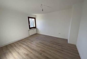 Renovierte 2-Zimmer-Wohnung mit neuem Badezimmer