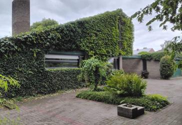 ***BÜSCHER IMMOBILIEN*** RESERVIERT!! Außergewöhnliche Architektenvilla mit großem Grundstück in Stadtlage – Nähe Stadtpark & Krankenhaus