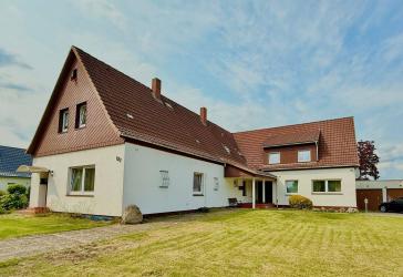 **Reserviert** großzügiges Mehrfamilienhaus mit unendlichem Potenzial
