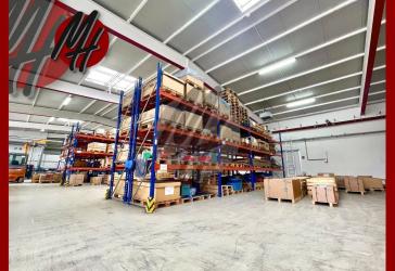 SCHNELL VERFÜGBAR - Lager/Produktion (2.300 m²) & Büro (250 m²) zu vermieten