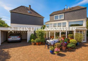 VIELSEITIGES MEHRGENERATIONENHAUS MIT TRAUMGARTEN IN MÜLHEIM!