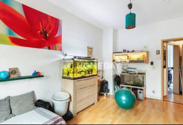 Gepflegte 2-Zimmer-Wohnung in saniertem denkmalgeschütztem Haus
