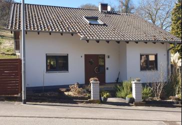 Maulbronn, großzügiges , freistehendes Enfamilienhaus mit großem Grundstück