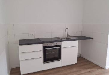 Großzügige 3-Zimmer-Wohnung im 2.OG – mit Charme, Einbauküche und Duschbad
