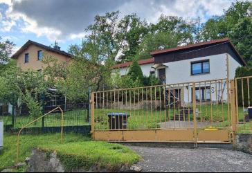 Charmantes Einfamilienhaus mit viel Potenzial in ruhiger Lage