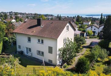 Seeblick vor der Haustür . Ein Haus mit Potenzial und Raum für Ideen