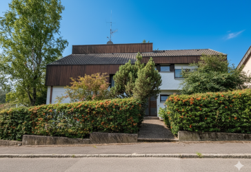 Feines Einfamilienhaus mit großer ELW.Ein Haus, Zwei Zukünfte. 688 m² zwischen IPAI-Campus und erwohnung und dadurch auch gute steuerliche Vorteile