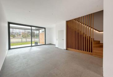 Idyllic living by the Lake Caputh - modern terraced house with views of nature