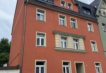 Top-Kapitalanlage in Reichenbach: Vollvermietetes Mehrfamilienhaus mit PV-Anlage und solider Rendite!