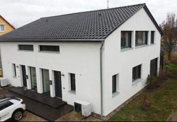 Schöne und moderne Doppelhaushälfte als neues Domizil in Burg