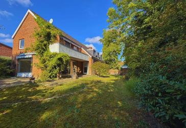 Direkt an der Ilmenau: Großzügiges Einfamilienhaus mit 294 m² in zentraler Lage