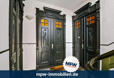 Einziehen statt sanieren: 100 m² Altbau mit Loggia im Prenzlauer Berg