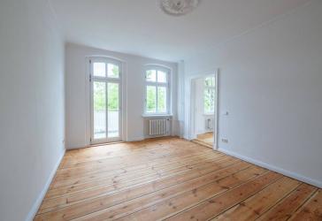 Bezugsfrei & provisionsfrei: Stilvolle 4-Zimmer-Wohnung mit Balkon - fußläufig zum Tegeler See