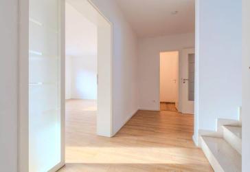 Moderne, großzügige Doppelhaushälfte in Lochhausen-Langwied