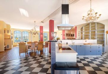 Historisches Loft mit großer Dachterrasse und Panoramablick