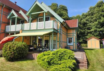 Ferienhaus mit eigenem Bootsliegeplatz