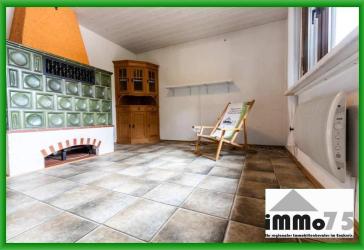 Endlich ins eigene Haus: Freistehend, bezahlbar und mit schöner Dachterrasse mit Blick über Enzberg