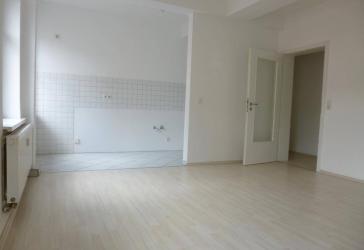 Modern geschnittene Wohnung mit offener Küche