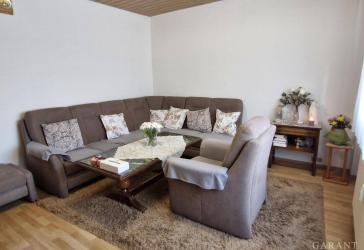 Zentrale Lage, vielfältige Möglichkeiten - Ihr neues Dreifamilienhaus!