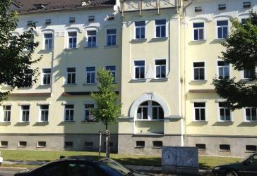 schöne 4 Zimmer Wohnung im 2.OG mit Garten, Balkon und Tageslichtbad