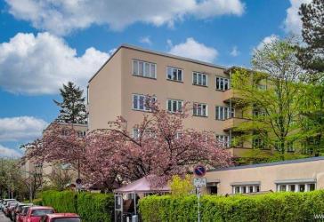 vermietete Wohnung mit Balkon in Steglitz
